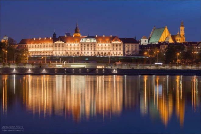 Апартаменты Manufaktura Варшава Экстерьер фото